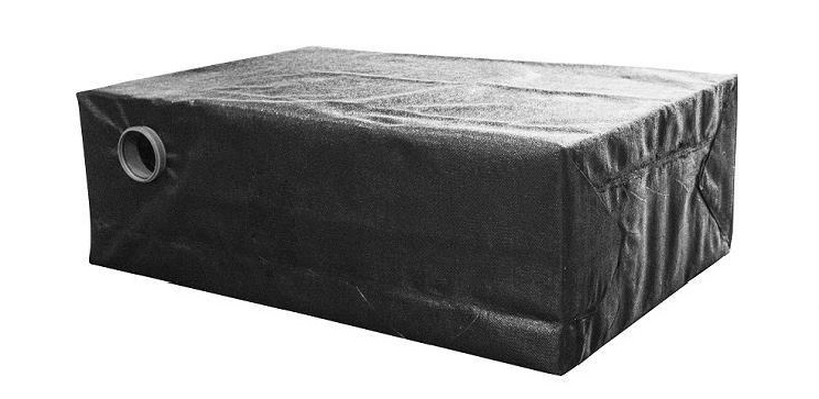 Infiltratiekrat PP 1200L incl. geotextiel SG29/29 BONAR
- Maximaal volume: 1230 liter
- afmeting: 1800x1200x600mm
- Infiltratieoppervlakte:  3,60m2
- 2 x aansluiting 160mm. manchet