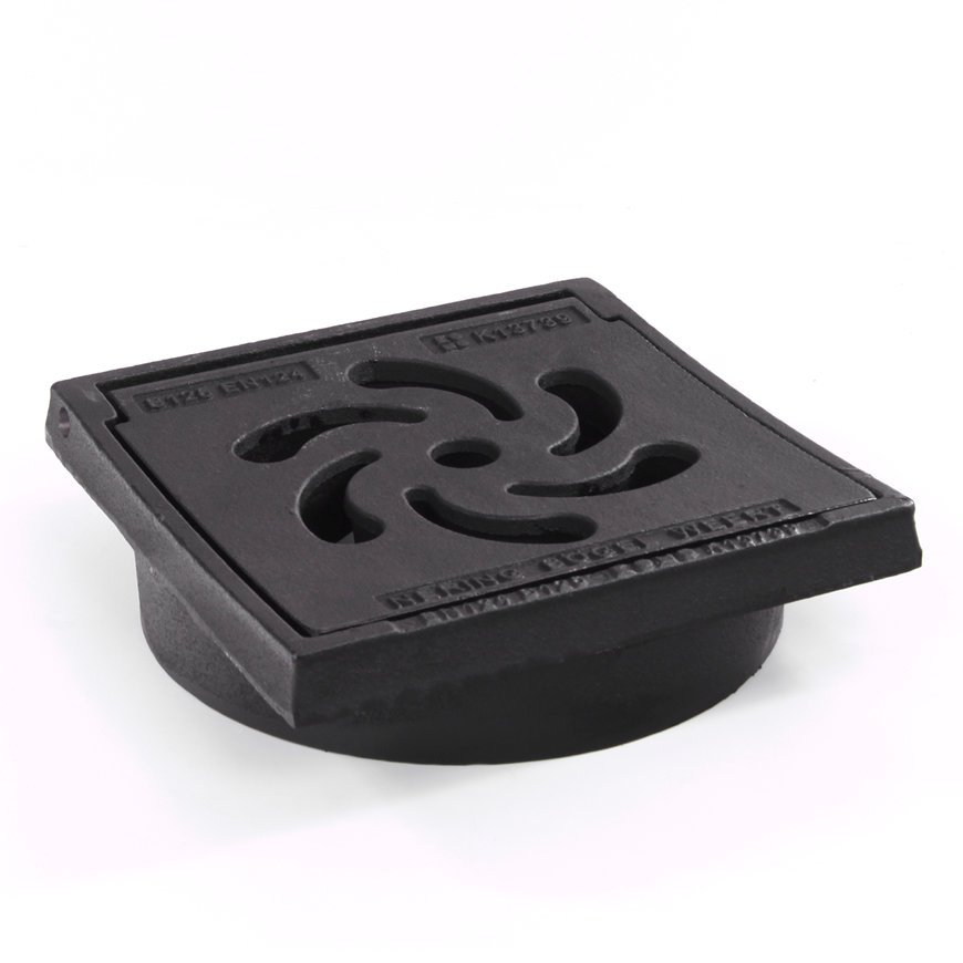 Gietijzeren straatkolkkop met waaiermotief